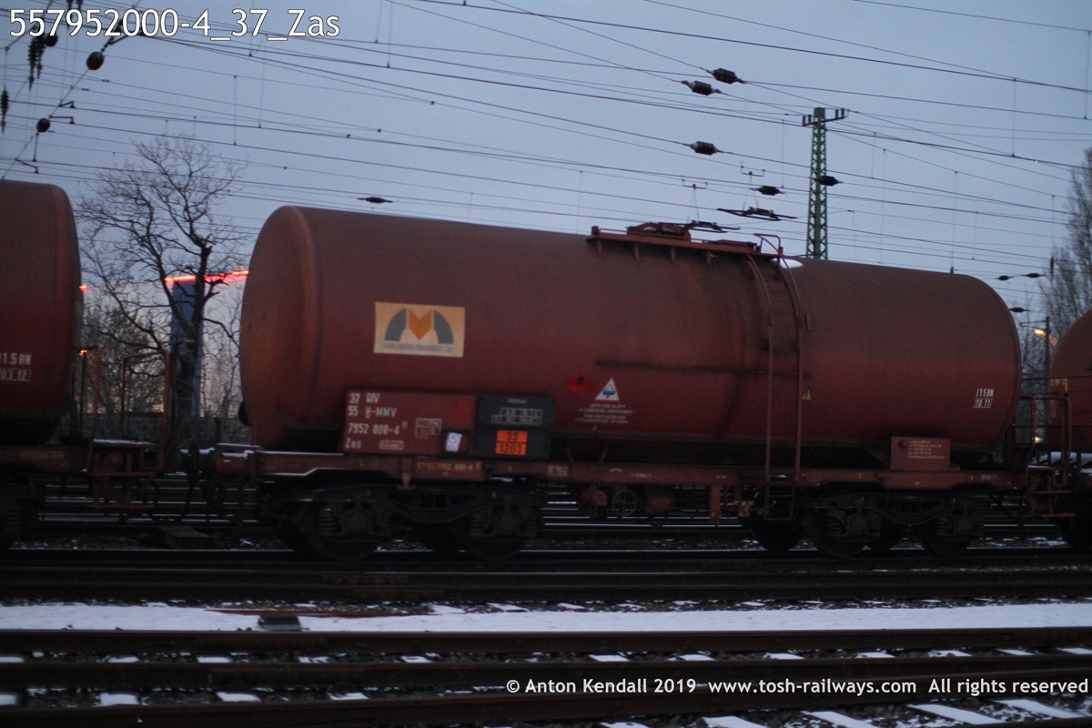 557952000-4_37_Zas.JPG